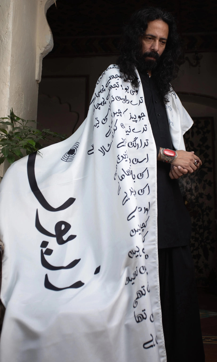 Shawl زریون - Calligraphy Fonts White Shawl