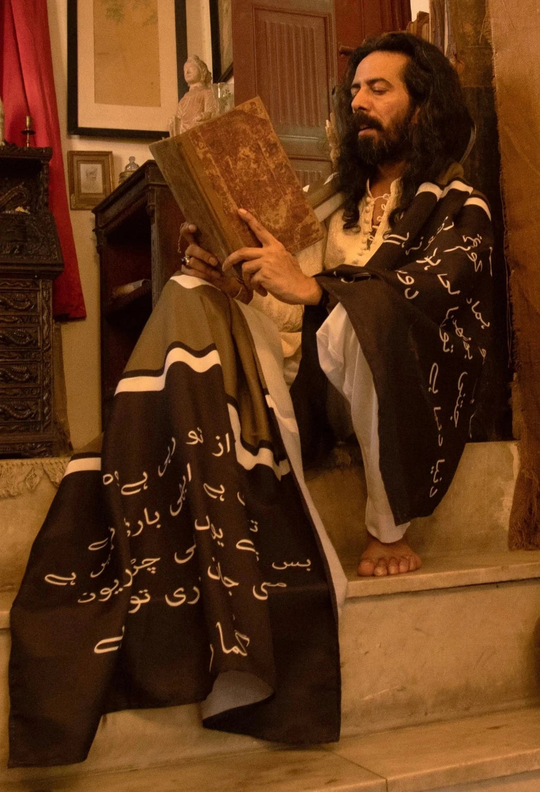 Shawl زریون - Calligraphy Fonts Black and Green Shawl