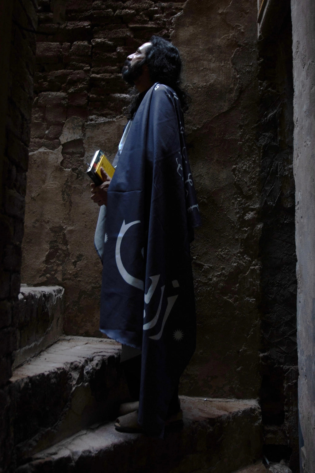 Shawl زریون - Calligraphy Fonts Malaysian Grey Shawl